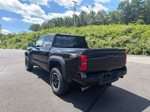 Used 2024 Toyota Tacoma TRD Off-Road AWD/4WD image 7