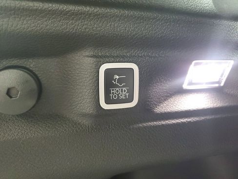 New 2025 Jeep Grand Cherokee L Limited image 34