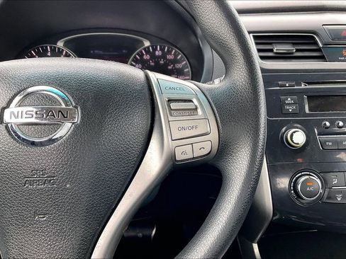 Used 2014 Nissan Altima 2.5 S FWD image 10
