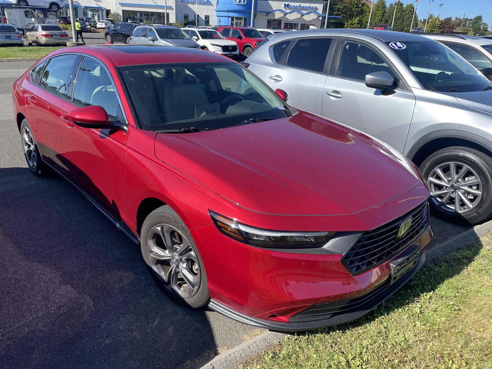 Used 2023 Honda Accord EX image 1