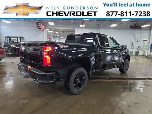 Used 2024 Chevrolet Silverado 1500 LT Trail Boss w/ LT Trail Boss Premium Package image 6
