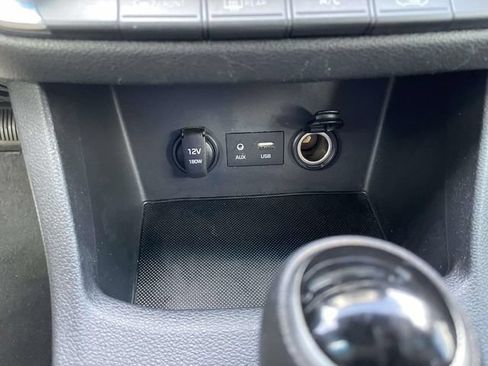 Used 2020 Hyundai Elantra GT FWD image 31