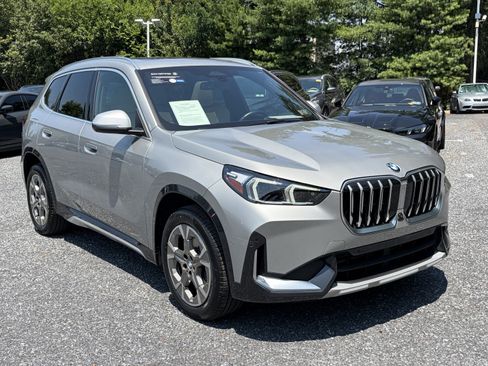 Used 2023 BMW X1 xDrive28i w/ Premium Package AWD/4WD image 3