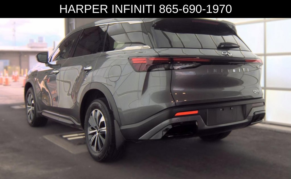 Used 2023 INFINITI QX60 Pure FWD image 2