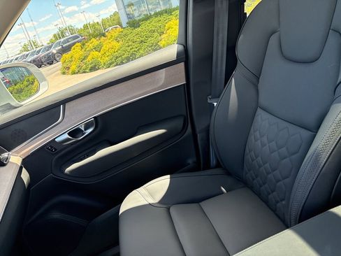 Used 2025 Volvo XC90 B6 Plus AWD/4WD image 28