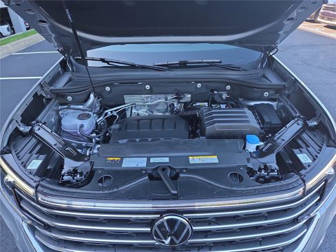 New 2026 Volkswagen Atlas SE image 9