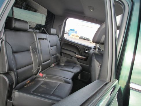 Used 2015 GMC Sierra 2500 SLT w/ Suspension Package, Off-Road image 20