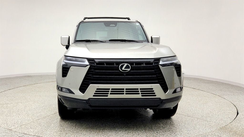 Used 2024 Lexus GX 550 w/ Cold Area Package AWD/4WD image 2