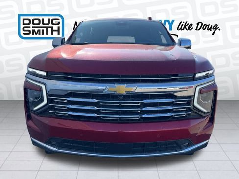 New 2026 Chevrolet Suburban Premier image 2