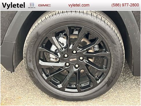 Certified 2023 GMC Terrain SLE w/ Driver Convenience Package image 7