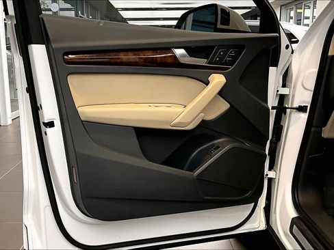 Used 2018 Audi Q5 2.0T Premium Plus w/ Premium Plus Package image 21