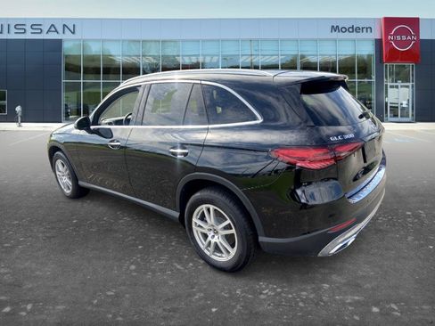 Used 2023 Mercedes-Benz GLC 300 4MATIC image 7