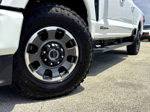 Used 2024 Ford F250 Lariat w/ Lariat Ultimate Package AWD/4WD image 2