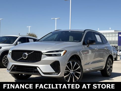 Certified 2023 Volvo XC60 B5 Plus w/ Climate Package image 2