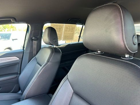 Used 2020 Volkswagen Atlas Cross Sport SE w/ Towing Package image 22