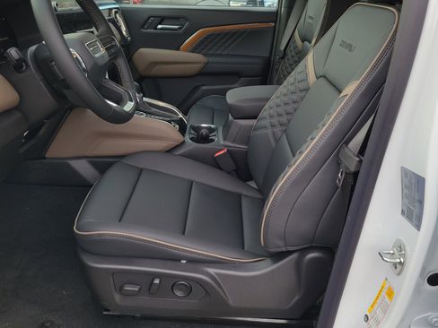 New 2026 GMC Canyon Denali AWD/4WD image 9