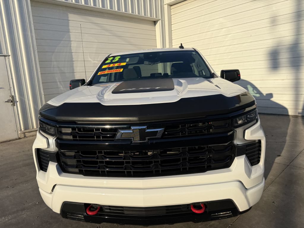 Used 2023 Chevrolet Silverado 1500 RST w/ Redline Edition AWD/4WD image 6