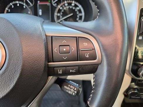 Used 2023 Lexus GX 460 Luxury w/ Sport Design Package AWD/4WD image 38