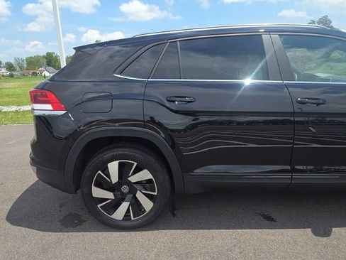 Used 2024 Volkswagen Atlas Cross Sport SE AWD/4WD image 7