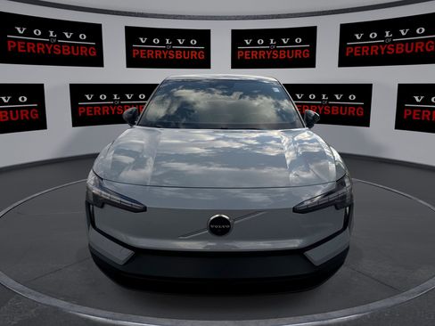 Used 2025 Volvo EX30 Ultra w/ Climate Package image 3