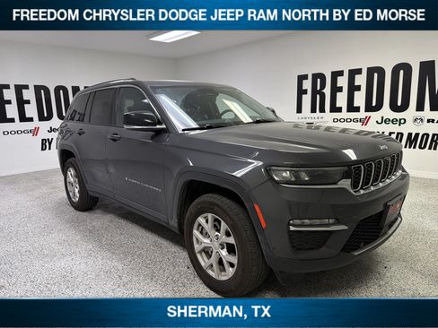 Used 2023 Jeep Grand Cherokee Limited w/ Luxury Tech Group II AWD/4WD image 3