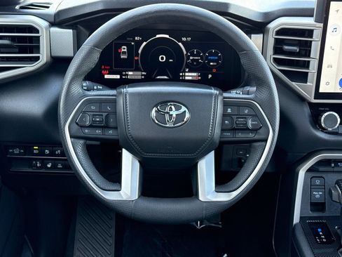Used 2025 Toyota Tundra Limited AWD/4WD image 13