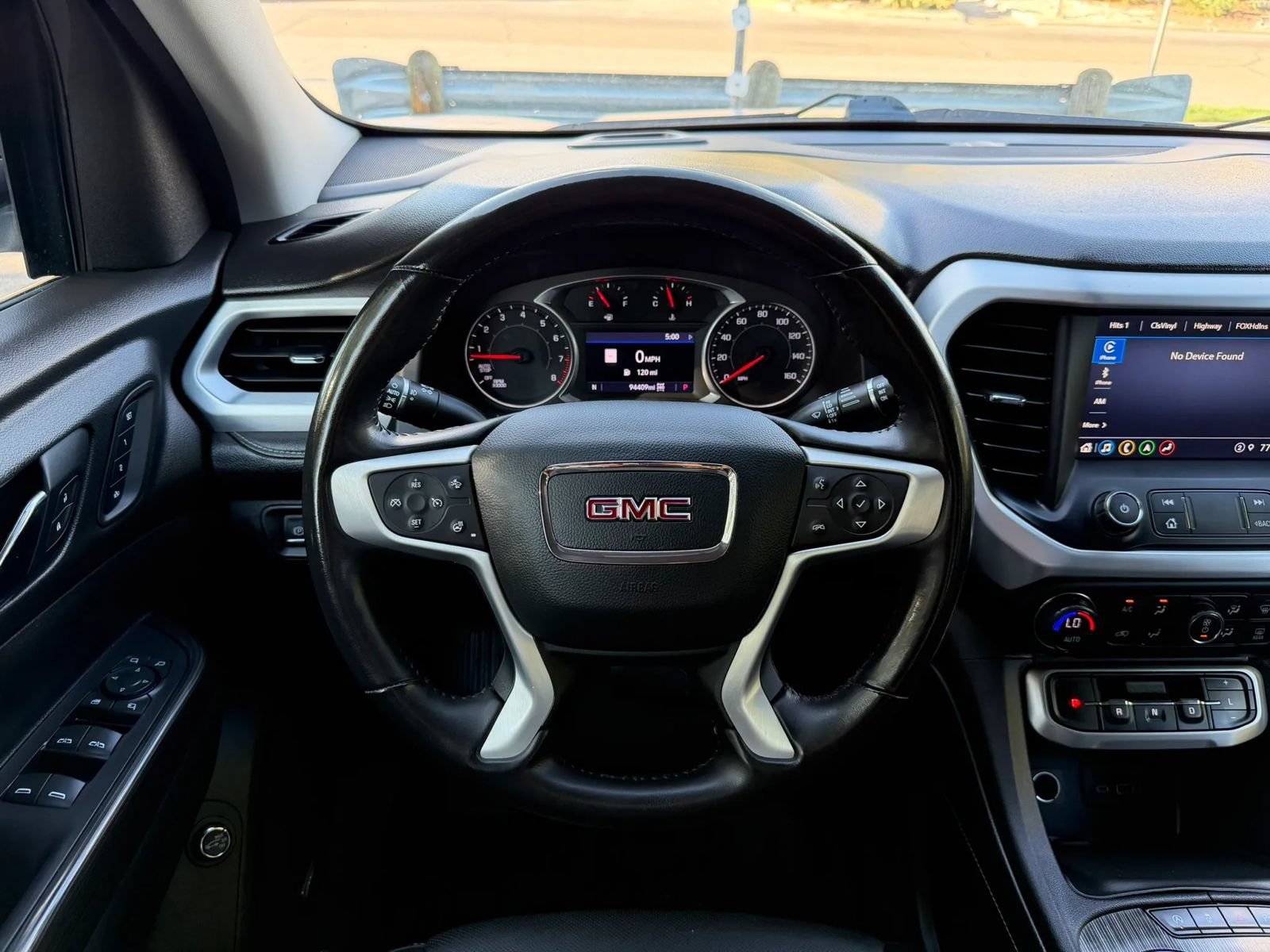 Used 2022 GMC Acadia SLT w/ Elevation Edition AWD/4WD image 23