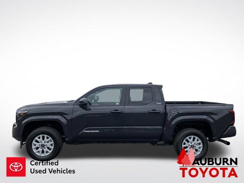 Certified 2025 Toyota Tacoma SR5 AWD/4WD image 5