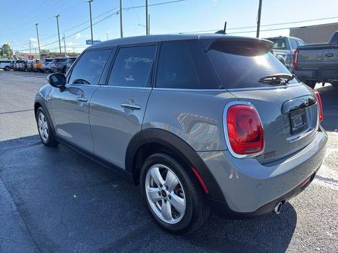 Used 2020 MINI Cooper 4-Door Hardtop FWD image 6