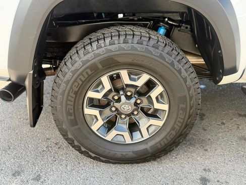 Used 2020 Toyota Tacoma TRD Off-Road w/ Technology Package AWD/4WD image 60