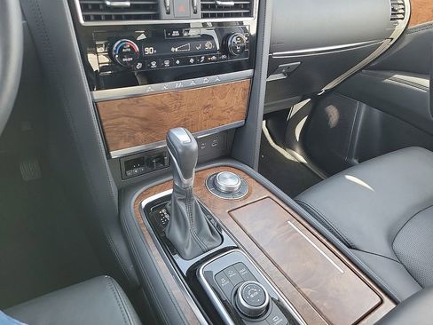 Used 2024 Nissan Armada SL w/ Captain's Chairs Package image 17