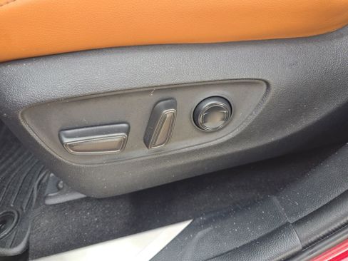 Used 2022 Toyota Highlander Platinum image 12