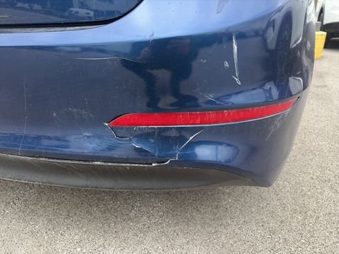 Used 2017 Hyundai Elantra SE FWD image 11
