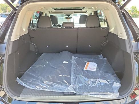 New 2026 Nissan Rogue Dark Armor AWD/4WD image 9