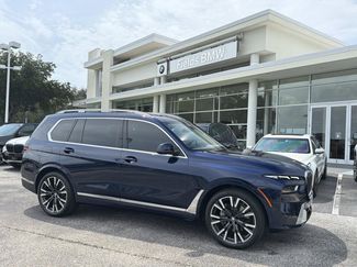 Used 2024 BMW X7 xDrive40i w/ Premium Package AWD/4WD video 1