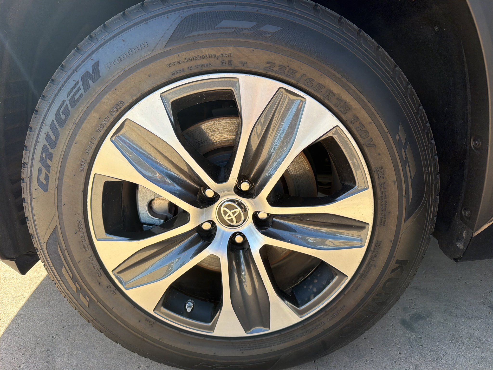 Used 2023 Toyota Highlander XLE FWD image 20