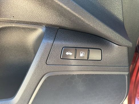 Used 2018 Honda Clarity Touring image 19