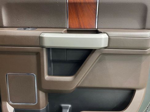 Used 2018 Ford F150 King Ranch image 14