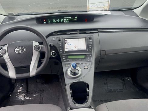 Used 2011 Toyota Prius Three image 11