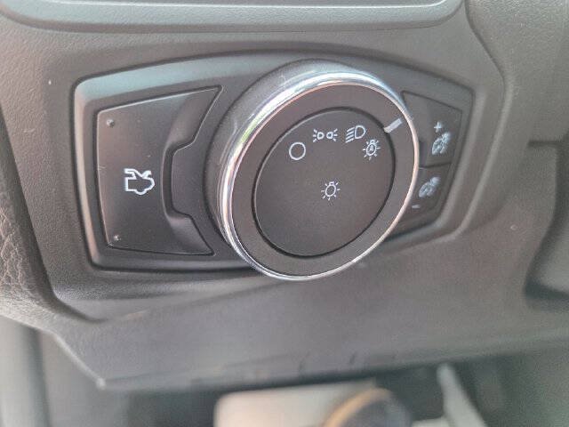 Used 2014 Ford Focus SE FWD image 21