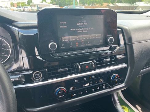 Used 2022 Nissan Pathfinder S AWD/4WD image 20