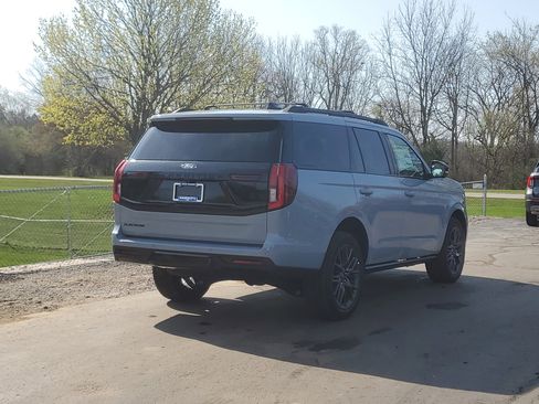 New 2025 Ford Expedition Platinum w/ Stealth Performance Package image 4