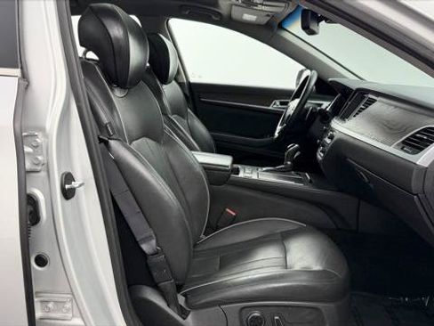 Used 2015 Hyundai Genesis 5.0 RWD image 21