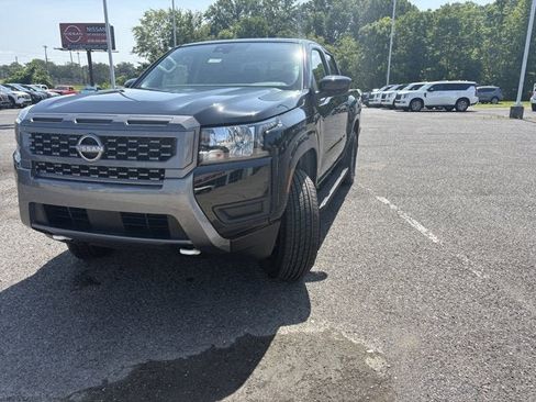 New 2025 Nissan Frontier SV w/ Tow Package image 1
