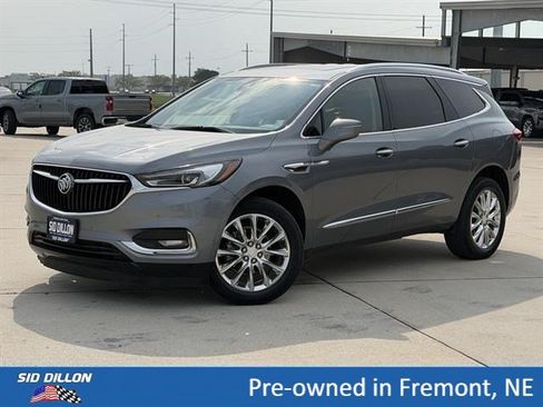 Used 2021 Buick Enclave Premium w/ Sun and Sites Package AWD/4WD image 1