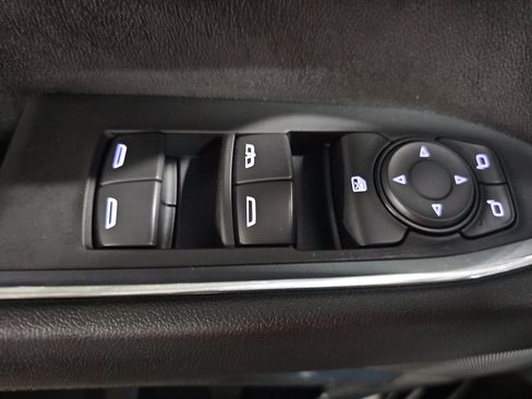 Used 2023 Chevrolet Silverado 1500 LT AWD/4WD image 27