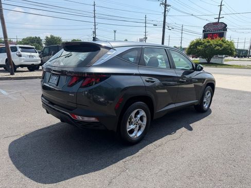Used 2023 Hyundai Tucson SE AWD/4WD image 8