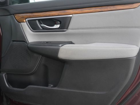 Used 2018 Honda CR-V EX image 9