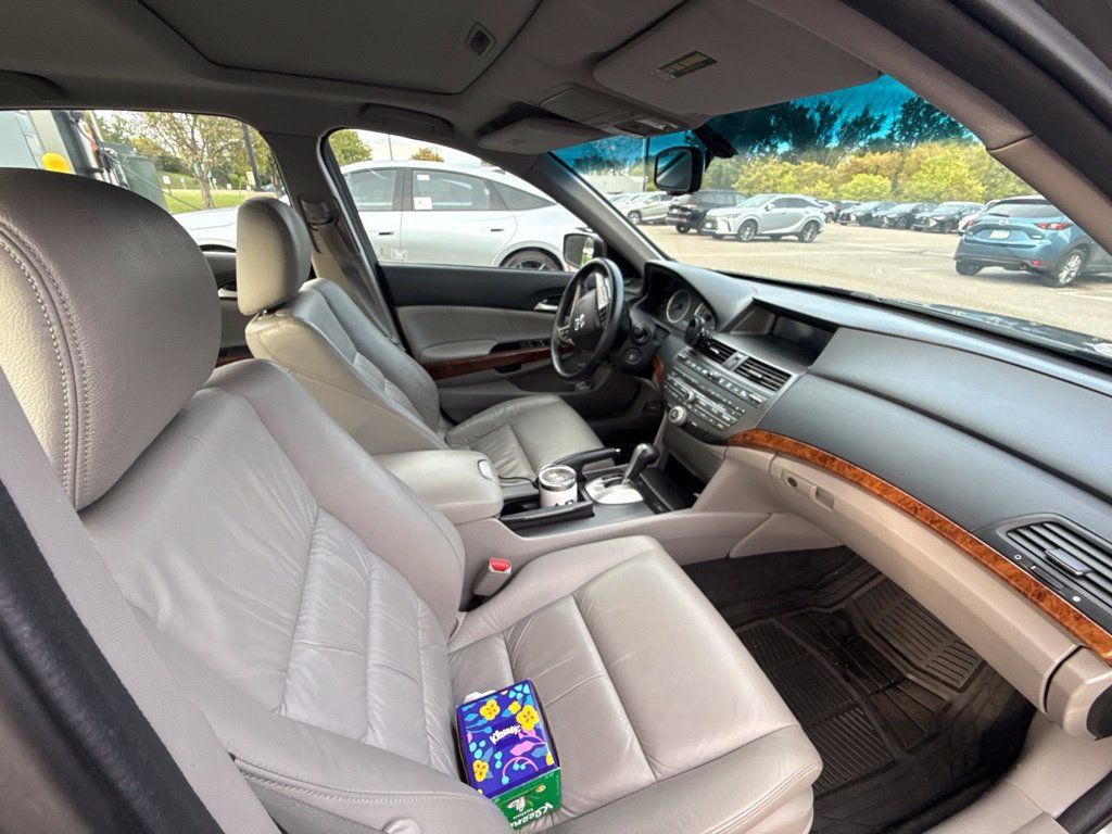 Used 2011 Honda Accord EX-L image 36