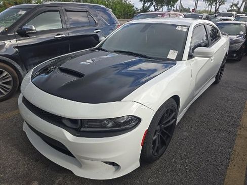 Used 2019 Dodge Charger Scat Pack w/ Plus Group RWD image 1